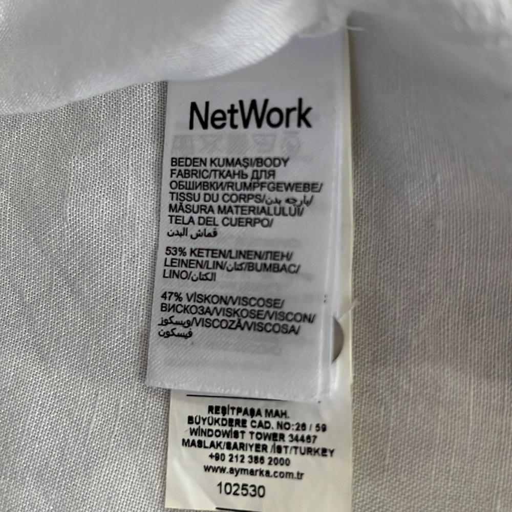 Size small top, - Picture 4 of 4